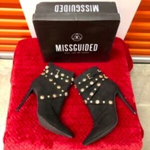 Heeled Ankle Boots w Gold decor, 40, NWT